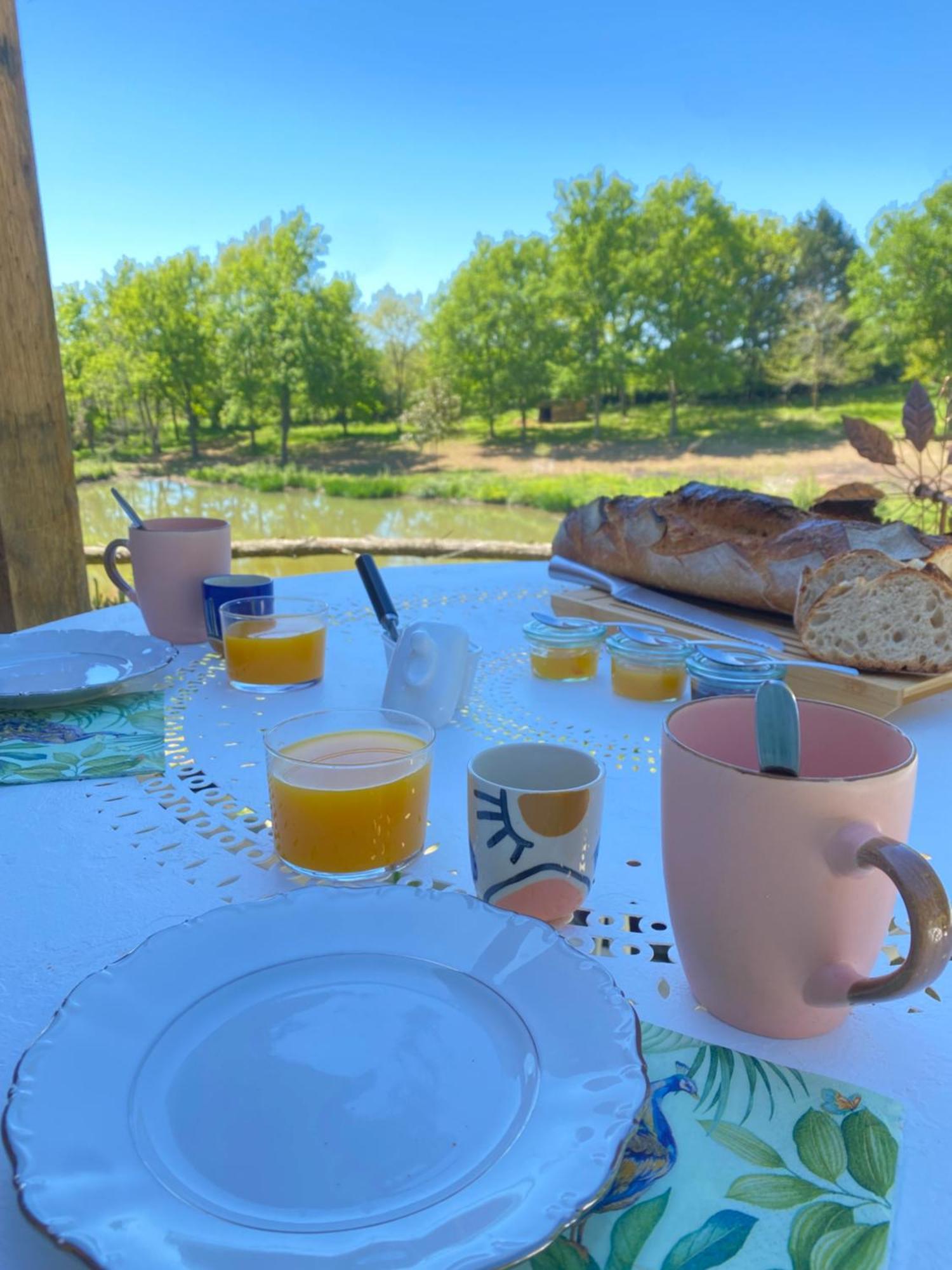 La Bastide Bed & Breakfast Armous-et-Cau ภายนอก รูปภาพ